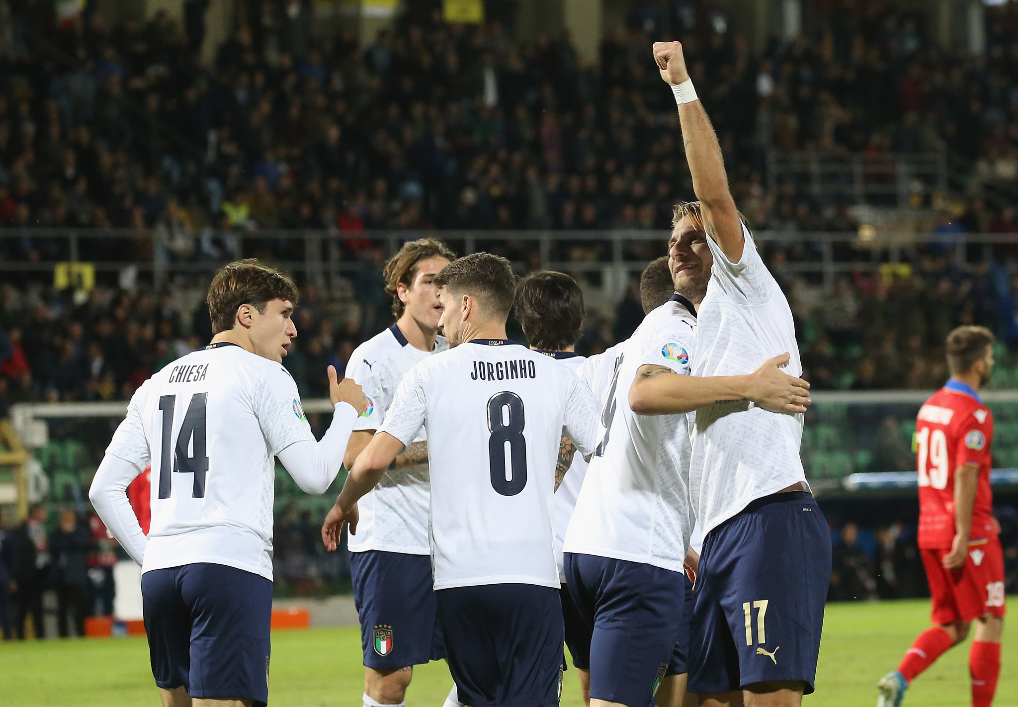 意大利碾压瑞士，德容打破历史纪录