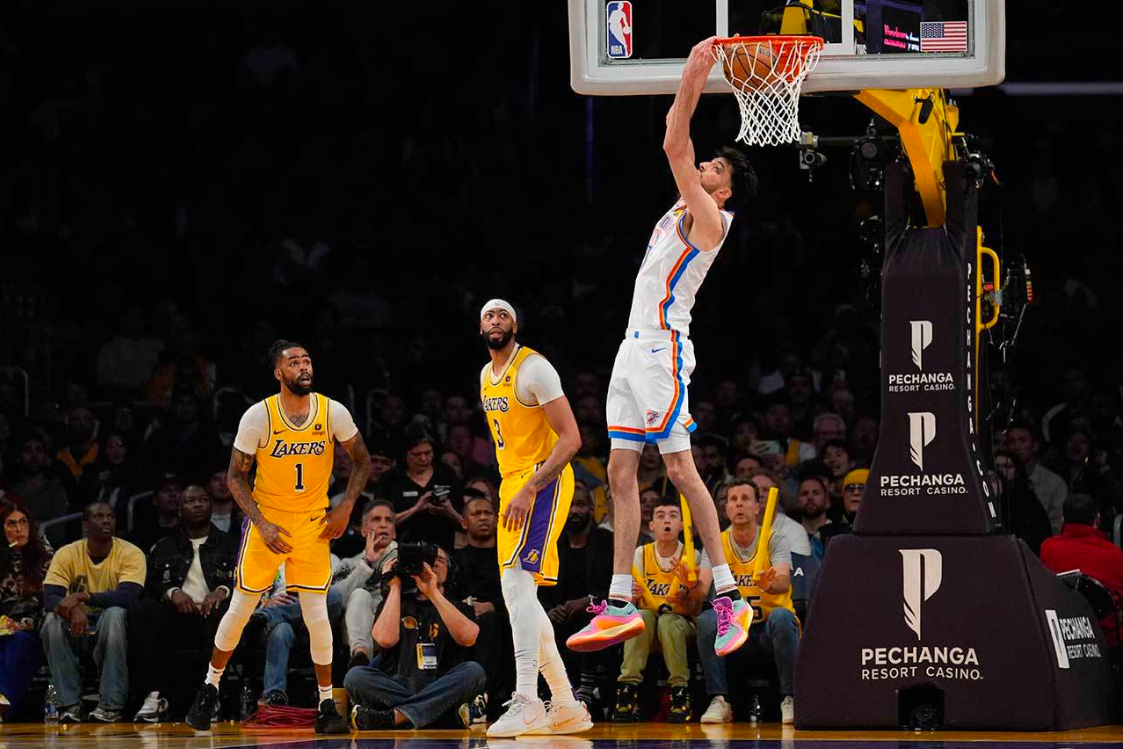 尼斯客场挑战强敌，面临巨大挑战