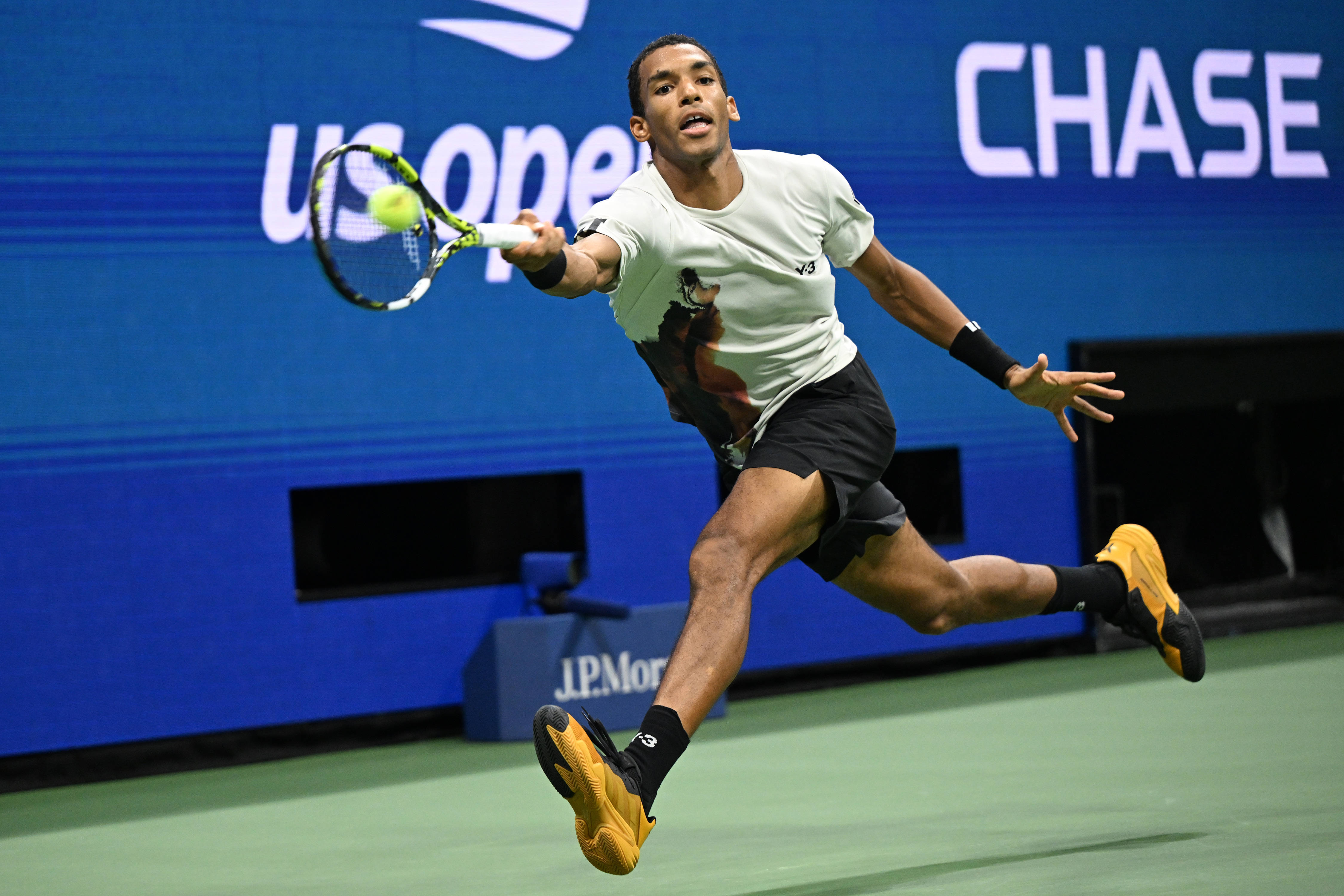 美网完胜ATP总决赛,辛纳扛起全队 美网完胜ATP总决赛,辛纳扛起全队