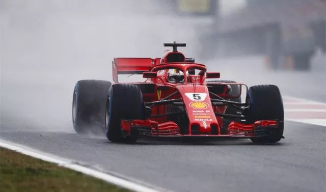 威廉姆斯完胜哈斯车队，阿隆索点燃赛场