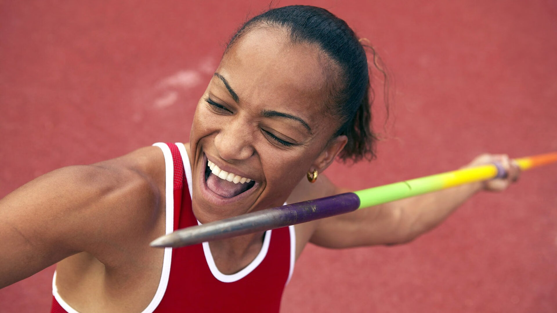 李刚仁掌控全场，比利亚雷亚尔对阵芬兰一役中的战术核心与比赛走势解析